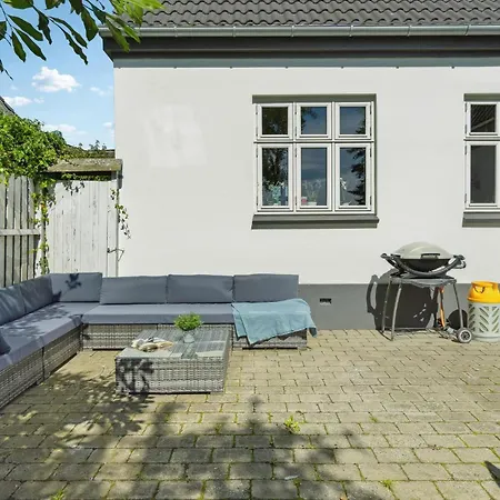 Vakantiehuis 2 Bedroom Stunning In