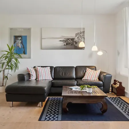 Vakantiehuis 2 Bedroom Stunning In *