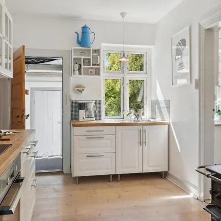 2 Bedroom Stunning In Nordenbro Vesteregn