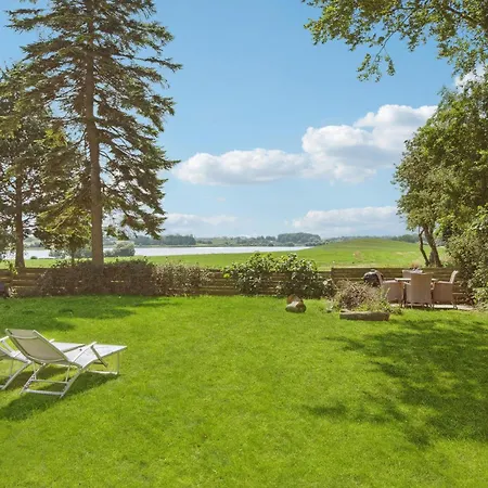 Holiday home 2 Bedroom Stunning In Humble