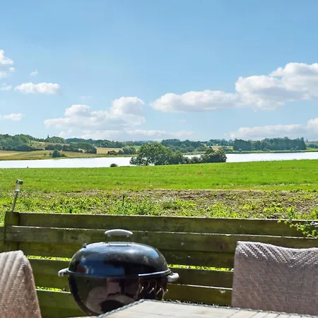 2 Bedroom Stunning In Ferienhaus *